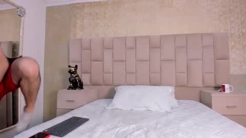 Snapshot of maximusdick1_ chatting on 10-25-25, 03:58 Maximus online show from 10-25-25, 03:58