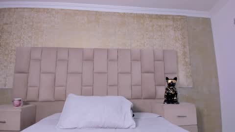 Snapshot of maximusdick1_ chatting on 11-02-25, 03:53 Maximus online show from 11-02-25, 03:53