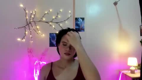 Snapshot of maxine_fucks chatting on 10-28-25, 01:20 maxine_fucks online show from 10-28-25, 01:20