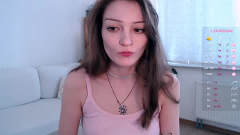 Snapshot of maxinele chatting on 04-17-26, 01:25 Maxine online show from 04-17-26, 01:25