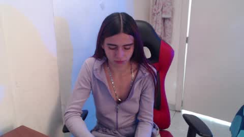 maxinesex_ online show from 06-17-26, 03:02