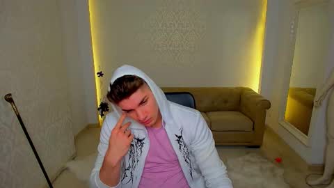 MaxKaiden online show from 11-06-25, 05:52