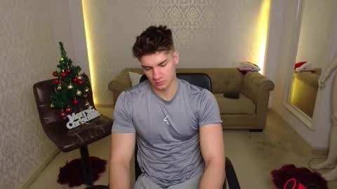 MaxKaiden online show from 12-18-25, 05:57