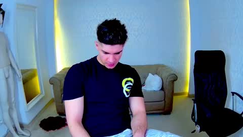 Snapshot of maxkaiden chatting on 02-13-26, 06:09 MaxKaiden online show from 02-13-26, 06:09