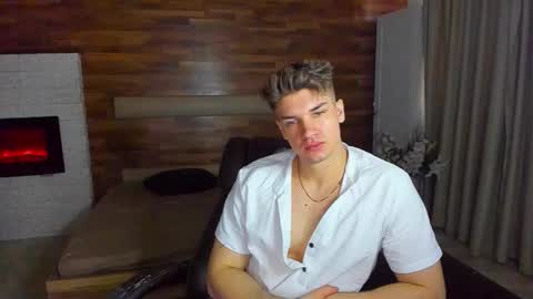 Snapshot of maxkaiden chatting on 03-11-26, 06:08 MaxKaiden online show from 03-11-26, 06:08