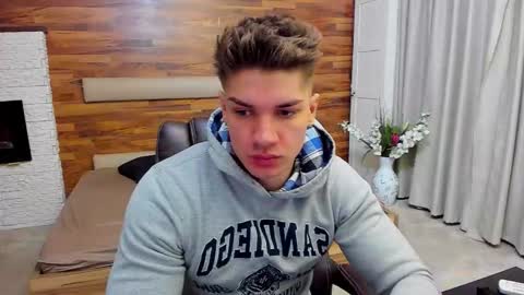 Snapshot of maxkaiden chatting on 03-16-26, 07:01 MaxKaiden online show from 03-16-26, 07:01