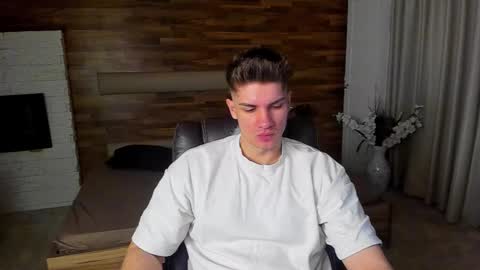 Snapshot of maxkaiden chatting on 03-20-26, 05:34 MaxKaiden online show from 03-20-26, 05:34