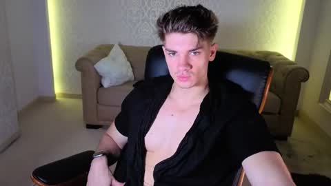 MaxKaiden online show from 06-23-26, 04:10