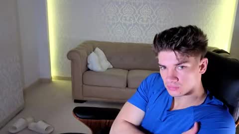 MaxKaiden online show from 06-25-26, 04:23