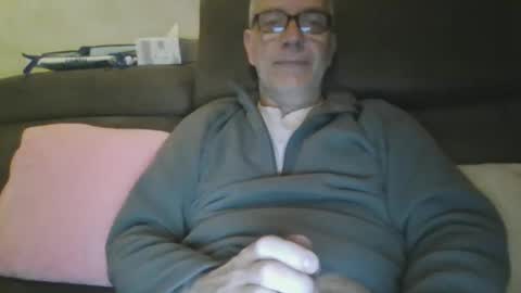 maxou569 online show from 03-06-25, 07:47