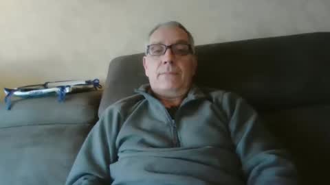 maxou569 online show from 03-10-25, 06:38