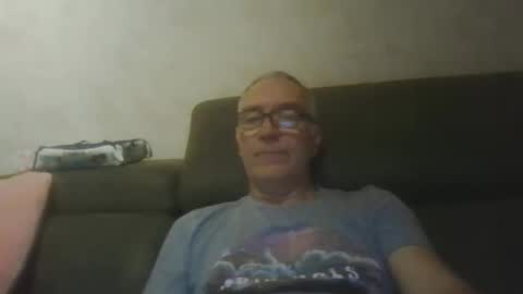 maxou569 online show from 11-02-25, 06:27