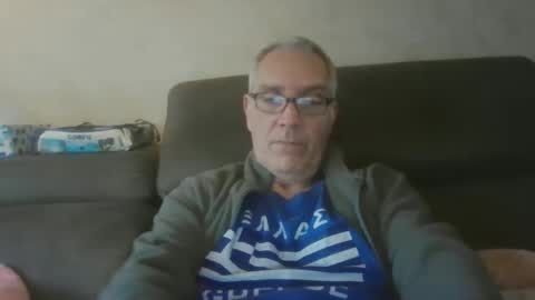 maxou569 online show from 11-10-25, 07:07