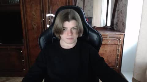 Snapshot of maxplay18 chatting on 01-13-26, 12:10 Max online show from 01-13-26, 12:10