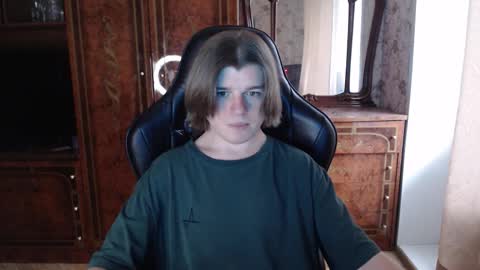 Snapshot of maxplay18 chatting on 02-14-26, 12:57 Max online show from 02-14-26, 12:57