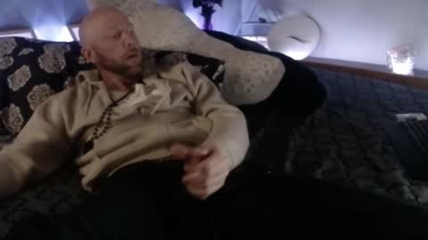 Snapshot of maxrouger chatting on 09-14-25, 03:44 MaxRouger online show from 09-14-25, 03:44