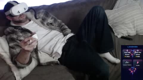 Snapshot of maxrouger chatting on 10-30-25, 07:21 MaxRouger online show from 10-30-25, 07:21