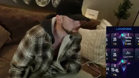 Snapshot of maxrouger chatting on 11-05-25, 09:53 MaxRouger online show from 11-05-25, 09:53