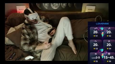 Snapshot of maxrouger chatting on 11-07-25, 12:27 MaxRouger online show from 11-07-25, 12:27