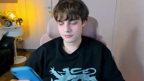 Snapshot of maxvibee chatting on 02-28-26, 07:59 Max online show from 02-28-26, 07:59