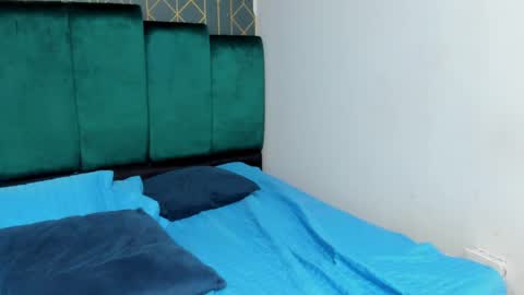 maxvolturi_ online show from 04-28-26, 02:27