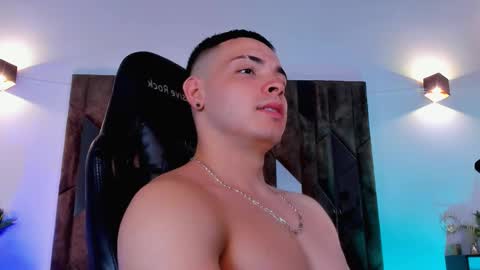 MAX online show from 03-10-25, 03:01