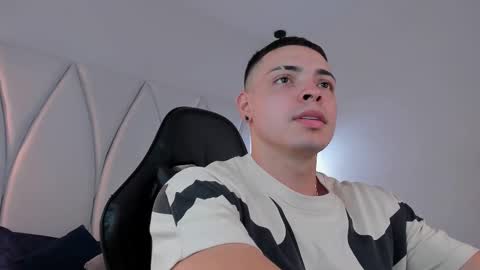 MAX online show from 03-11-25, 08:20