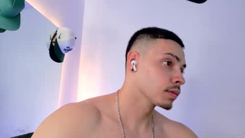 MAX online show from 09-08-25, 09:36