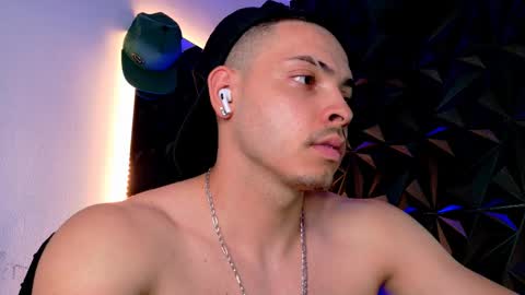 MAX online show from 10-05-25, 04:33