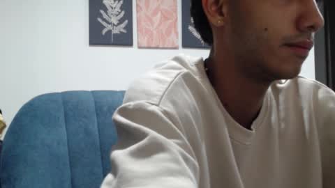 Snapshot of maxwolf18 chatting on 10-19-25, 12:22 maxwolf18 online show from 10-19-25, 12:22