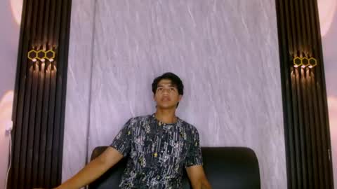Max Wyatt online show from 06-01-26, 04:36