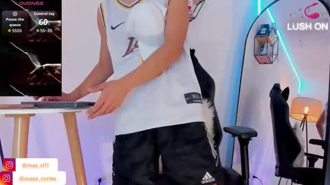 maxx_cortes online show from 10-05-25, 11:57