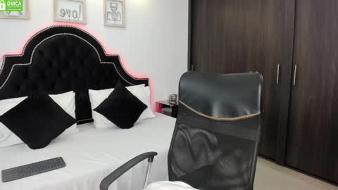 Maxxi online show from 01-13-25, 01:17