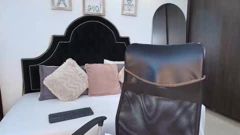 Maxxi online show from 09-12-25, 01:28