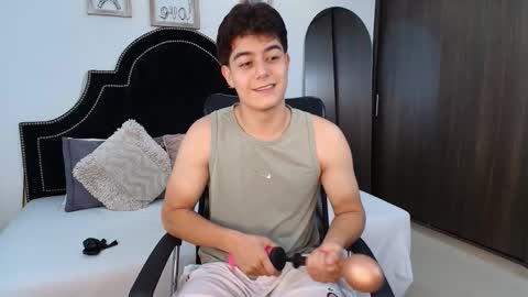 Maxxi online show from 09-13-25, 01:27