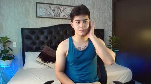 Maxxi online show from 10-31-25, 04:13