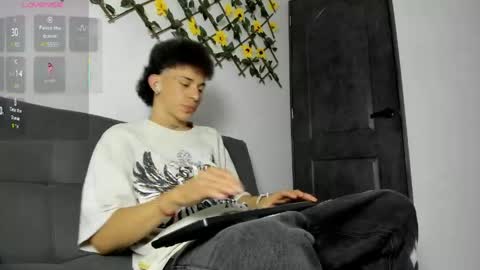 Max online show from 03-20-26, 01:32