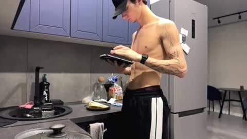 Max online show from 09-26-25, 01:53