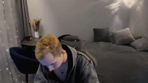 Max online show from 12-23-25, 12:19