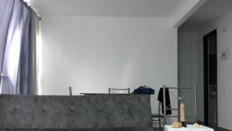 Snapshot of maxxxiimiliano chatting on 12-20-25, 09:44 Maxx online show from 12-20-25, 09:44