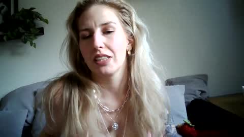 may4jay online show from 08-08-26, 05:37