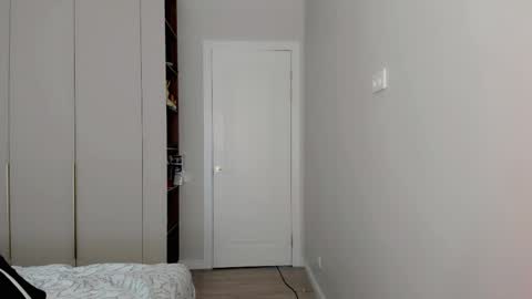 Mia online show from 03-02-26, 07:15