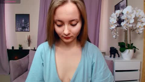 Snapshot of may_wow chatting on 04-21-26, 09:37 Katrin online show from 04-21-26, 09:37
