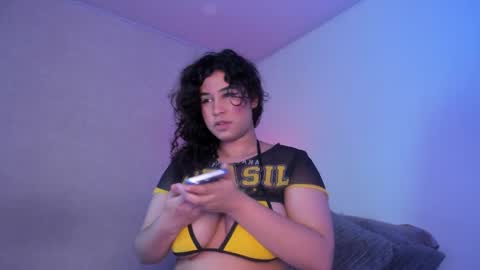 maya_house online show from 09-18-25, 03:52