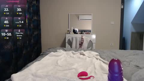 maya_kumashiro online show from 11-22-25, 08:30