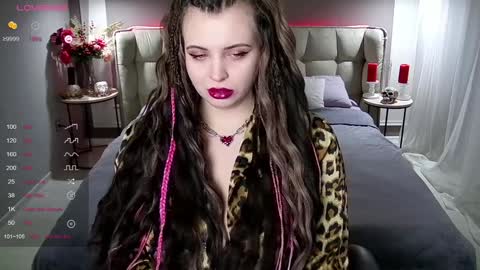 Snapshot of maya_mils chatting on 12-14-24, 01:06 Maya Mils online show from 12-14-24, 01:06