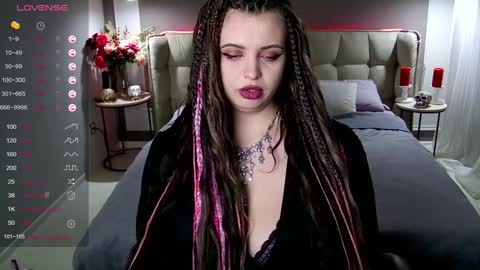 Snapshot of maya_mils chatting on 12-16-24, 04:13 Maya Mils online show from 12-16-24, 04:13