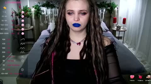 Snapshot of maya_mils chatting on 12-22-24, 01:23 Maya Mils online show from 12-22-24, 01:23