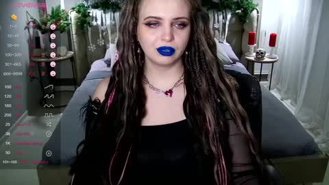 Snapshot of maya_mils chatting on 12-22-24, 04:28 Maya Mils online show from 12-22-24, 04:28