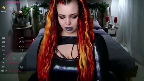 Snapshot of maya_mils chatting on 12-30-24, 01:04 Maya Mils online show from 12-30-24, 01:04